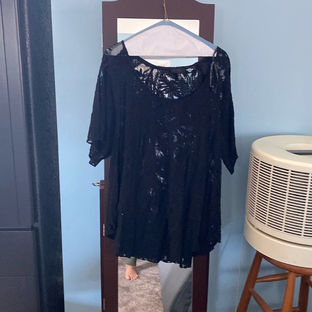 Jessica Simpson black lace top Size 1x